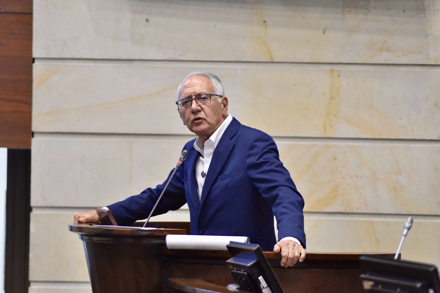 “El ministro de salud dice que no es cierto que este Gobierno haya deteriorado el sistema de salud