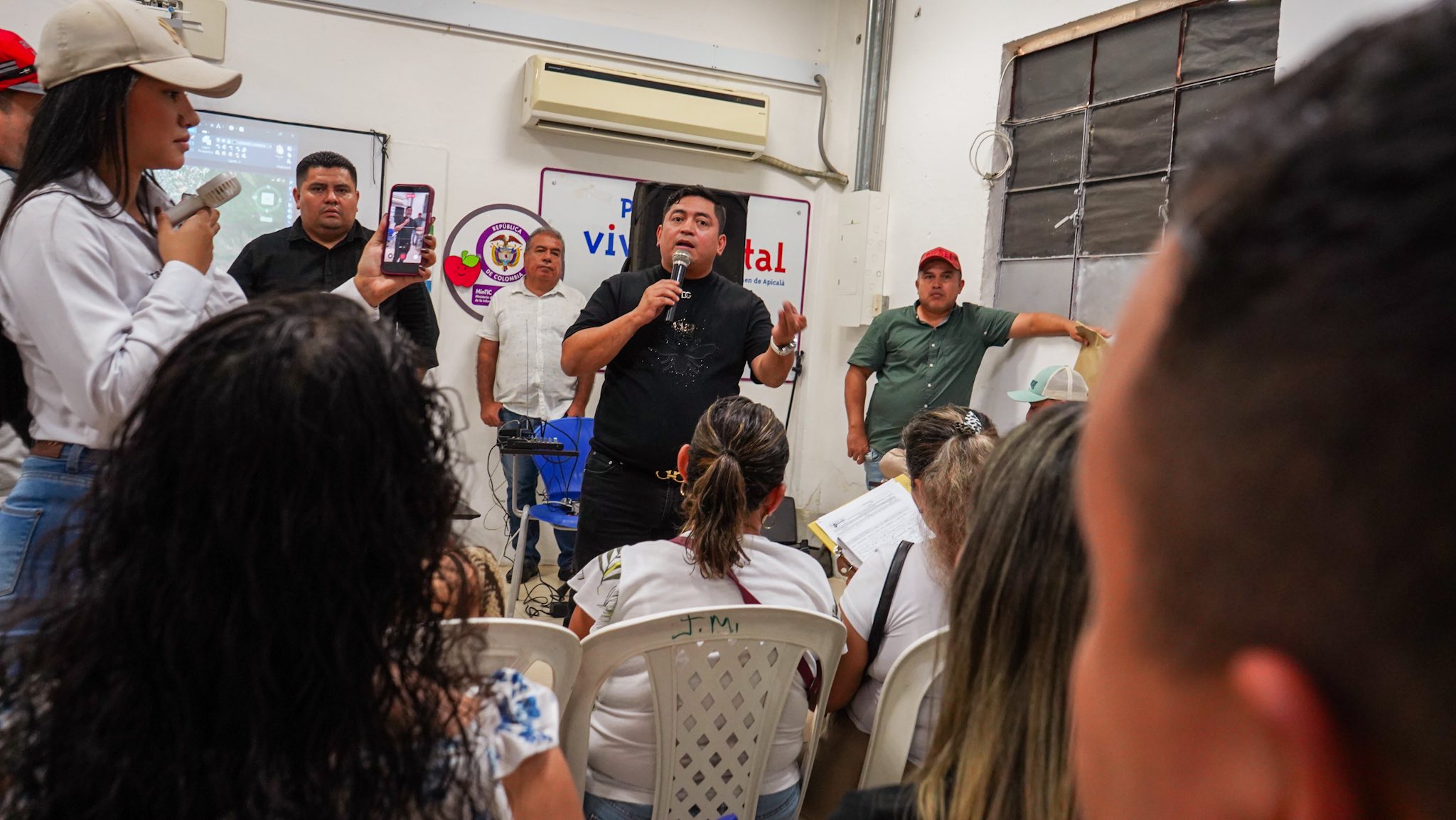 LA TRANSFORMACIÓN DEL CARMEN DE APICALÁ INICIA CON LAS OBRAS VIALES QUE POR AÑOS ESPERABAN LOS CARMELITANOS.